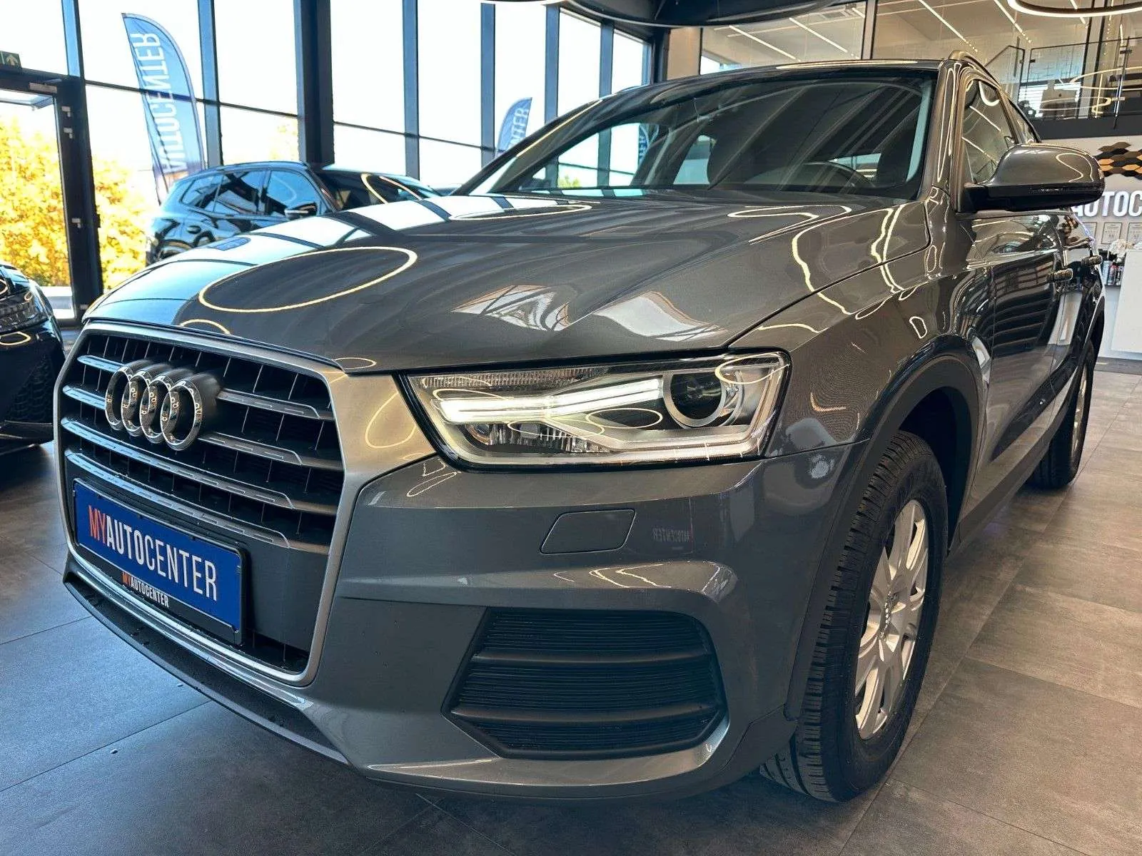 Audi Q3 2017 photo 4