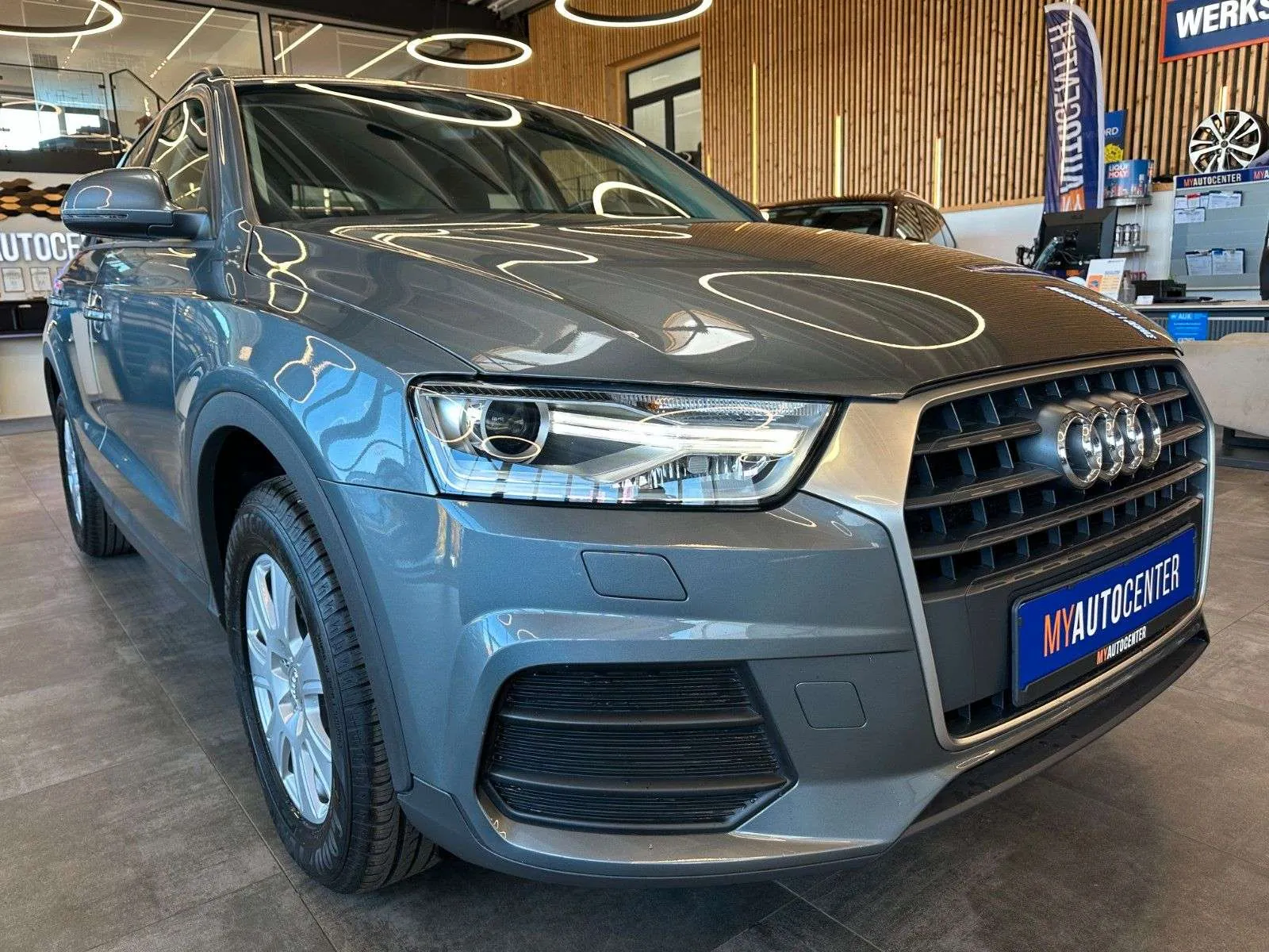 Audi Q3 2017 photo 3