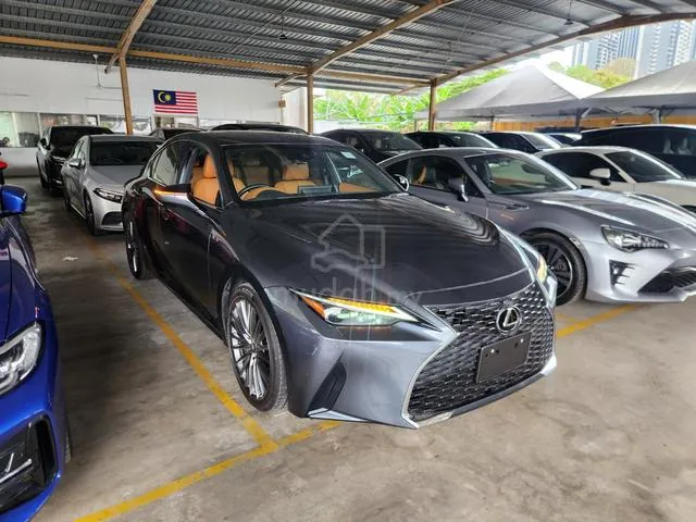 Lexus Is300