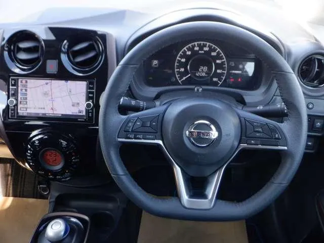 Nissan Note 2019 photo 4