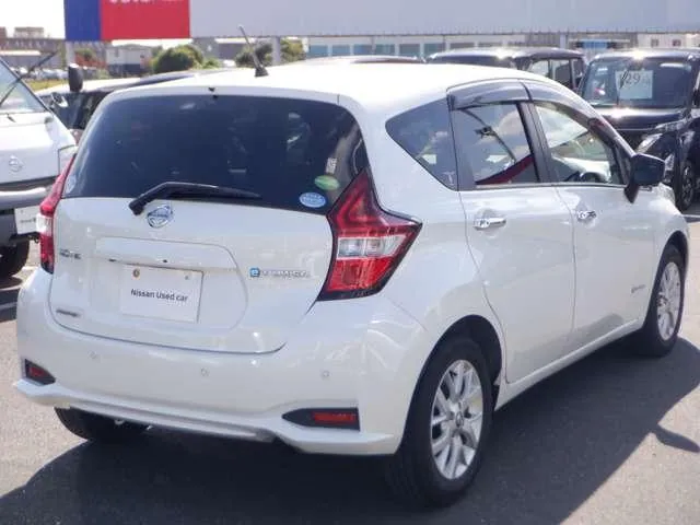 Nissan Note 2019 photo 2
