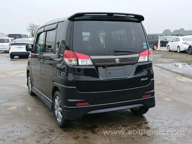 Suzuki Solio 2012 photo 5