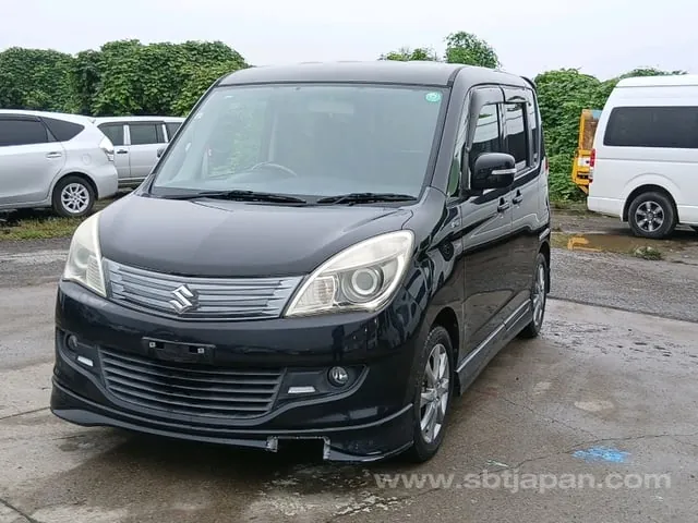 Suzuki Solio 2012 photo 3