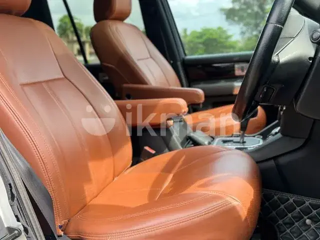 Land Rover Discovery 2011 photo 5