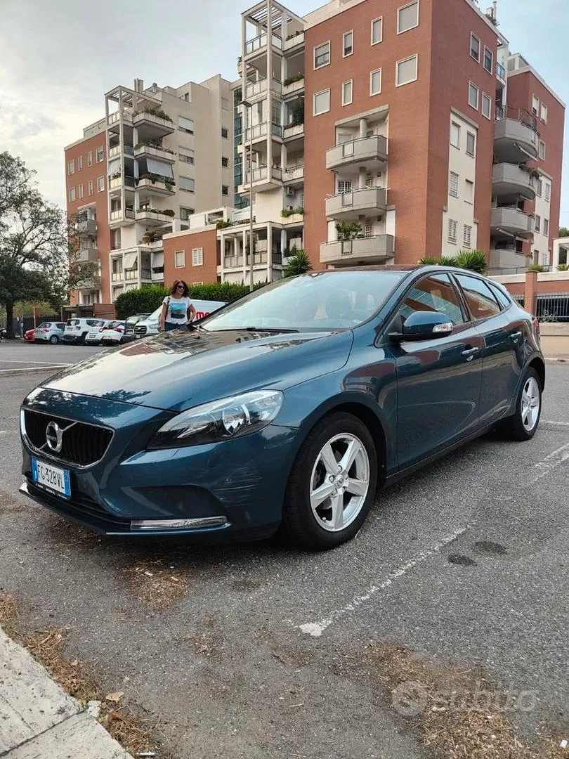 Volvo V40