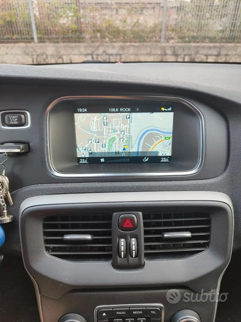 Volvo V40 2016 photo 4