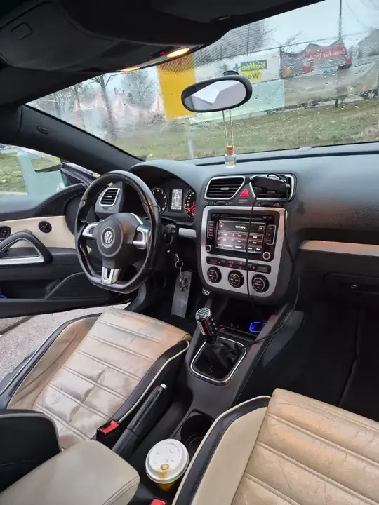 Volkswagen Scirocco 2009 photo 2