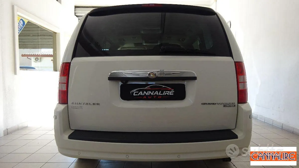 Chrysler Grand Voyager 2011 photo 4