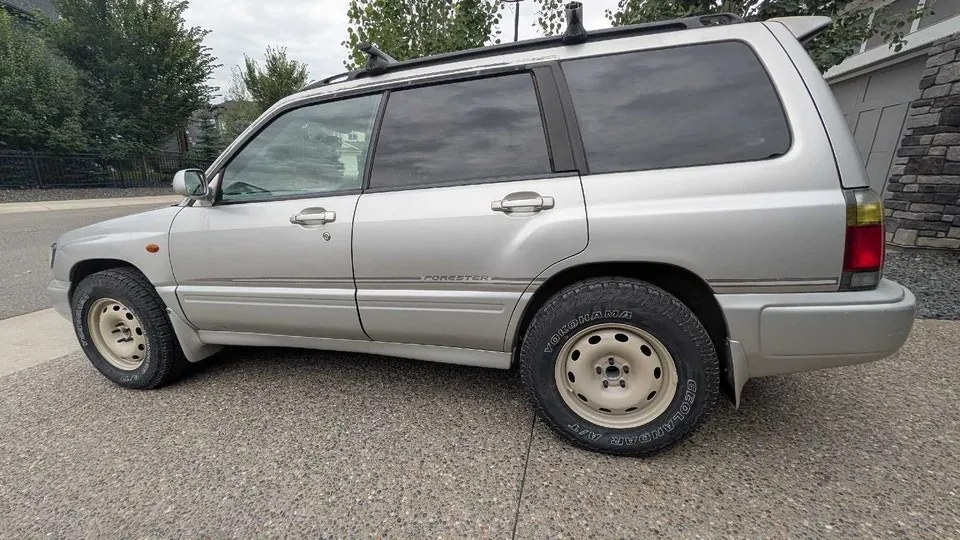 Subaru Forester 1999 photo 3