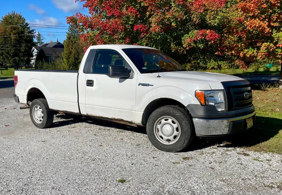 Ford F-150 2011 photo 2