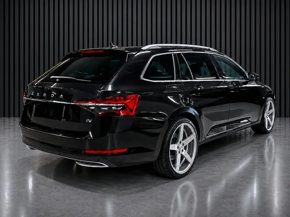 Skoda Superb 2022 photo 5