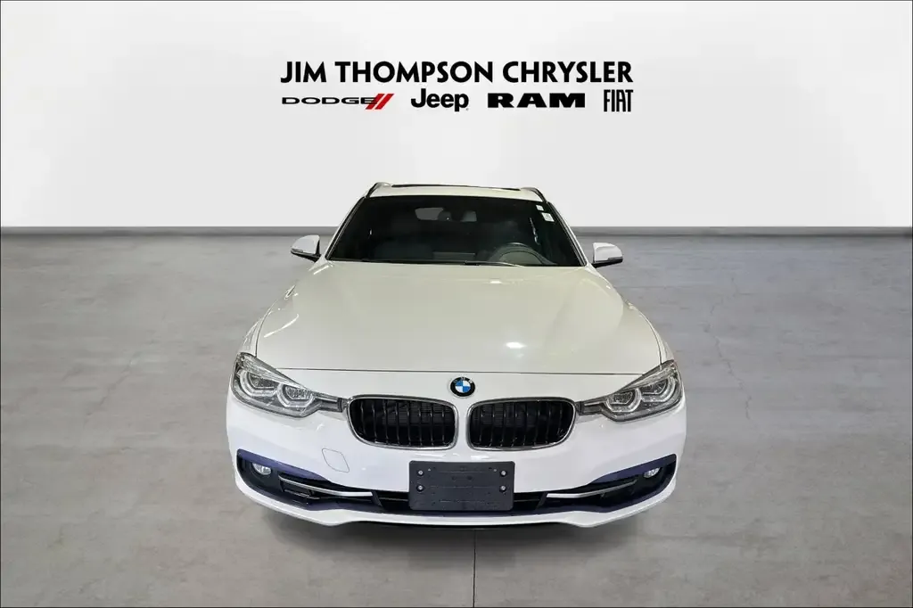 BMW 3 Series 2019 photo 2