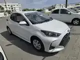 Toyota Yaris 2023 photo 2