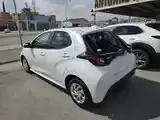 Toyota Yaris 2023 photo 4