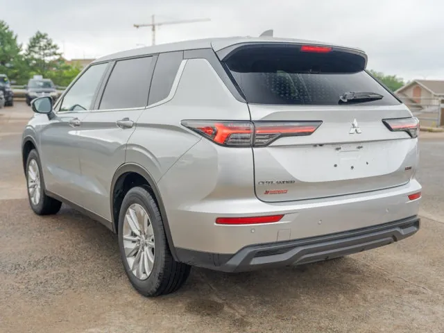 Mitsubishi Outlander 2025 photo 3
