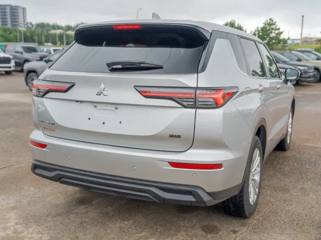 Mitsubishi Outlander 2025 photo 5