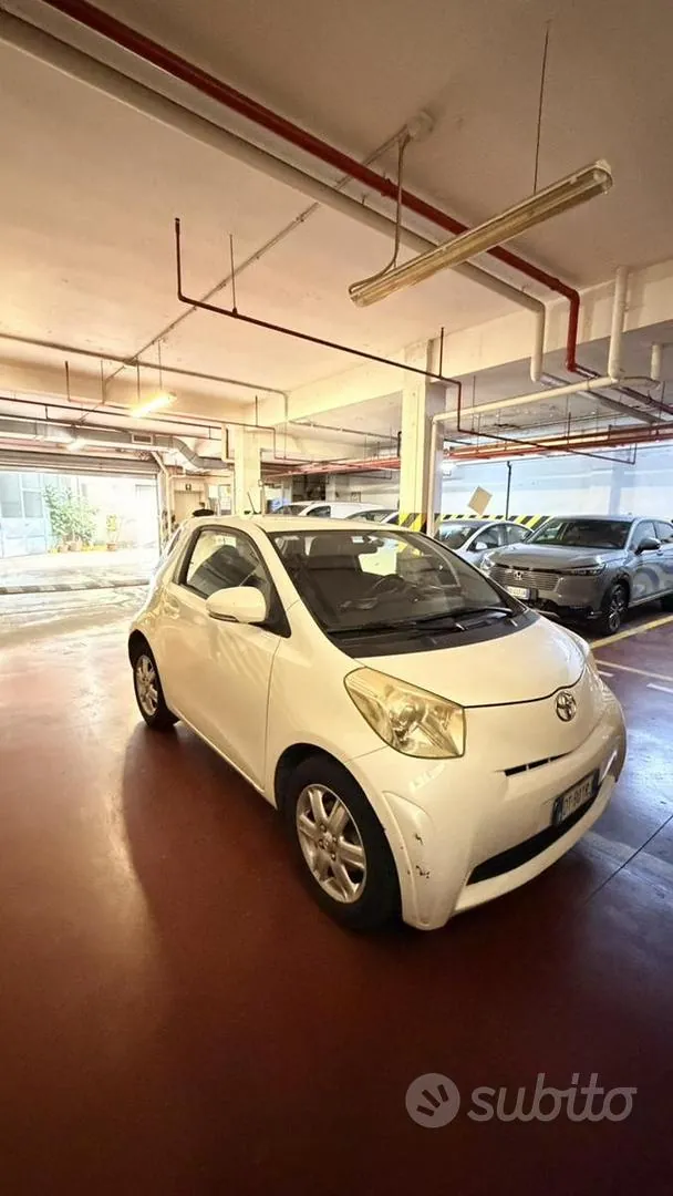 Toyota Iq 2009 photo 4