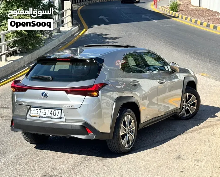 Lexus Ux 300H 2022 photo 2