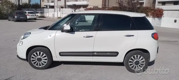 Fiat 500L 2015 photo 2
