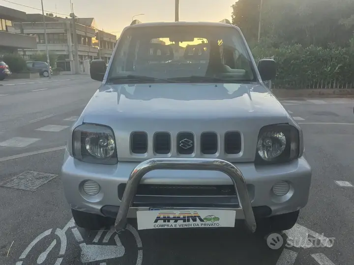 Suzuki Jimny 2000 photo 3