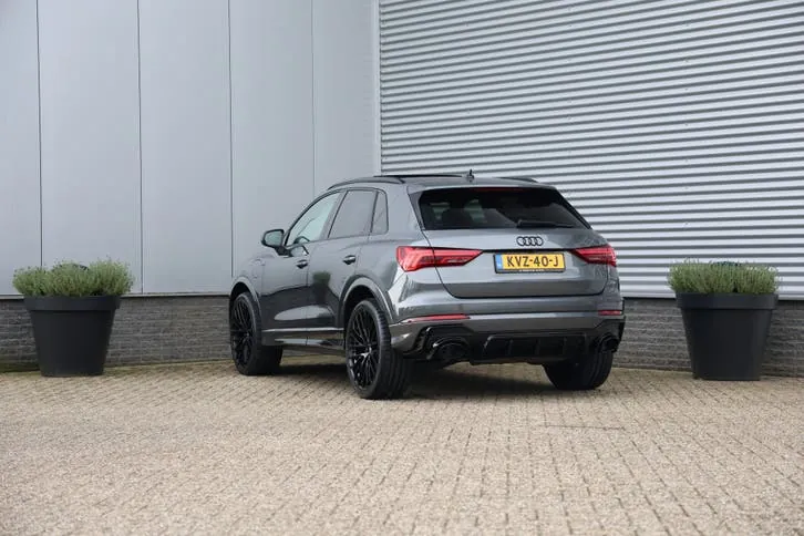 Audi Q3 2022 photo 3