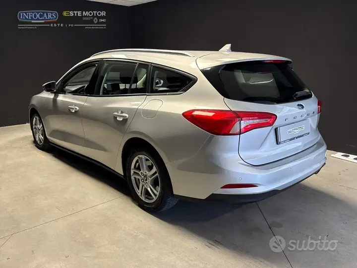 Ford Focus 2019 photo 2