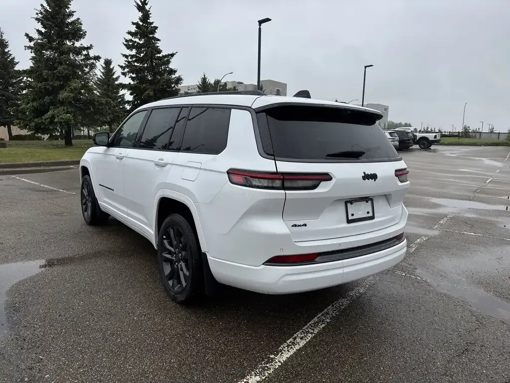 Jeep Grand Cherokee 2026 photo 5