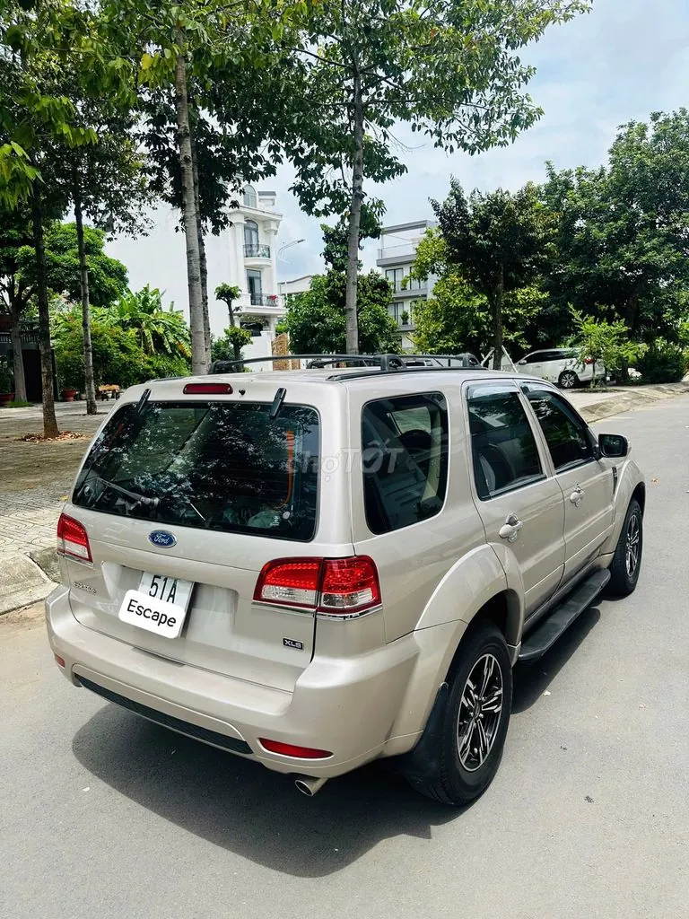 Ford Escape 2011 photo 4