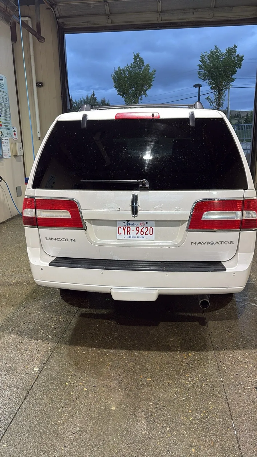 Lincoln Navigator 2011 photo 4