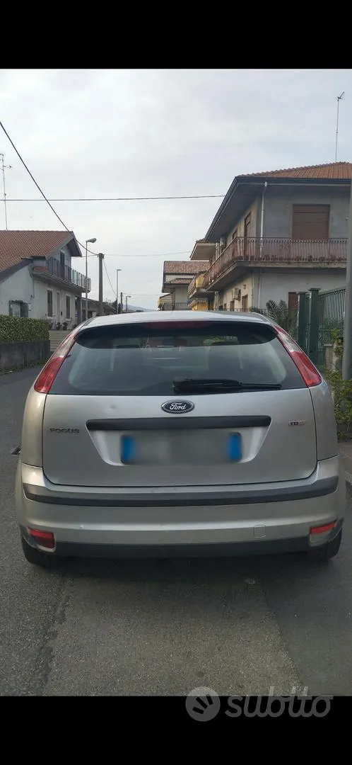 Ford Focus 2005 photo 2