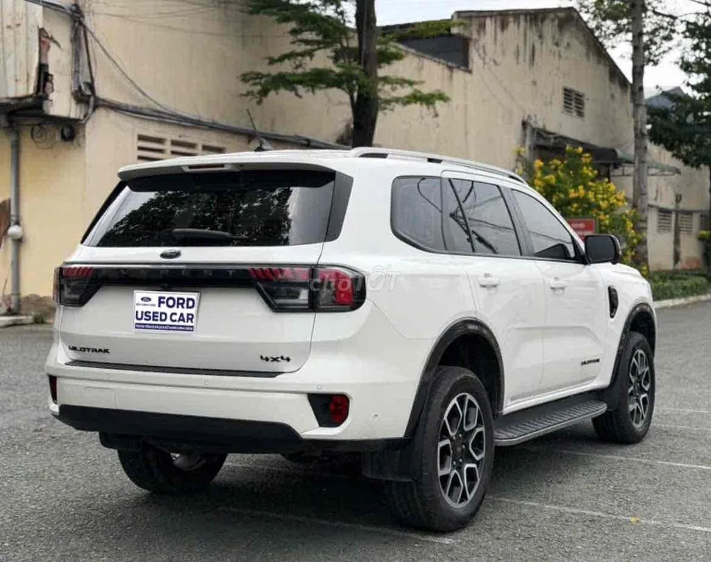 Ford Everest 2023 photo 2