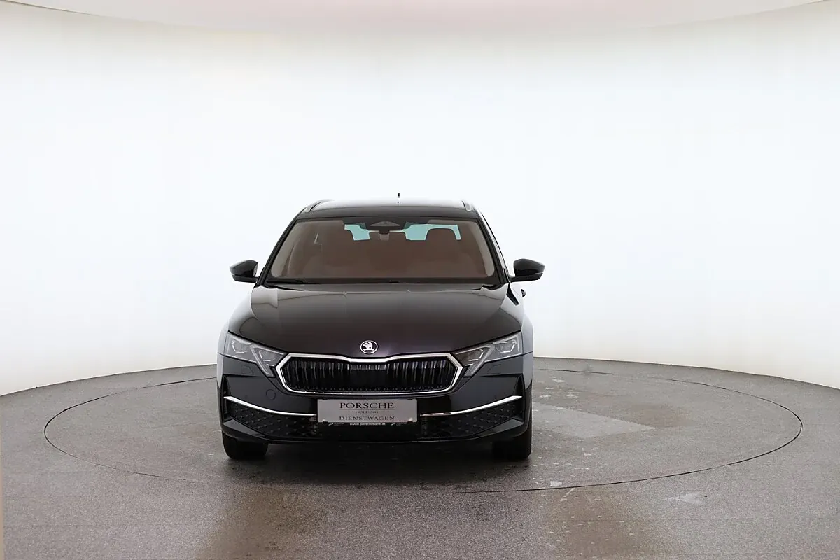 Skoda Octavia 2026 photo 3