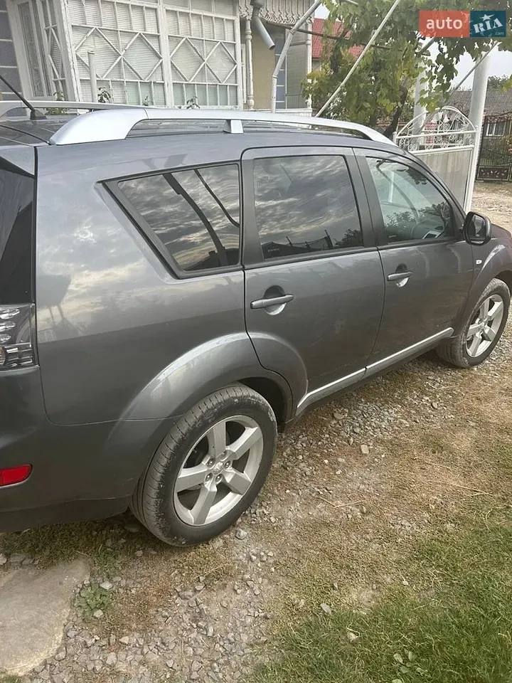 Mitsubishi Outlander 2008 photo 4