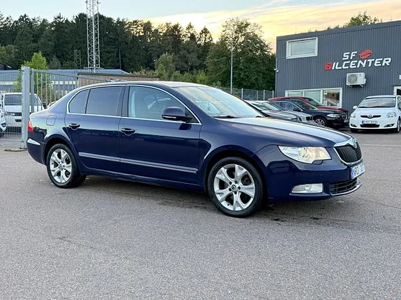 Skoda Superb 2010 photo 2