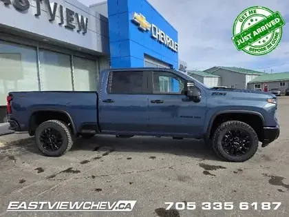 Chevrolet Silverado 2500 2026 photo 2