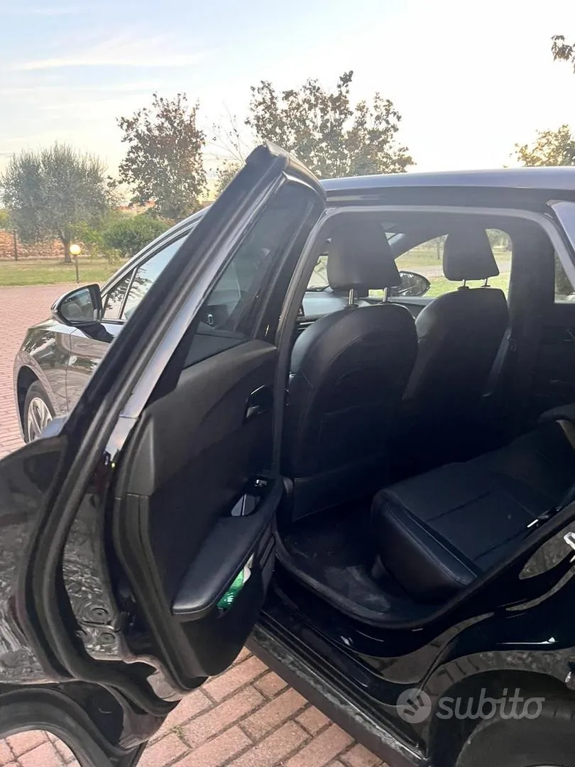 MG Mg4 Luxury 2023 photo 5