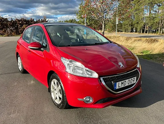 Peugeot 208 2014 photo 4