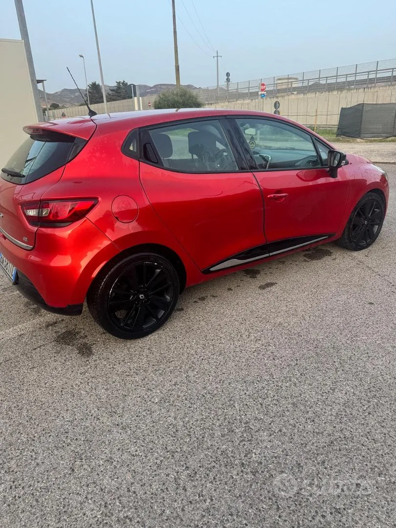 Renault Clio 2014 photo 2