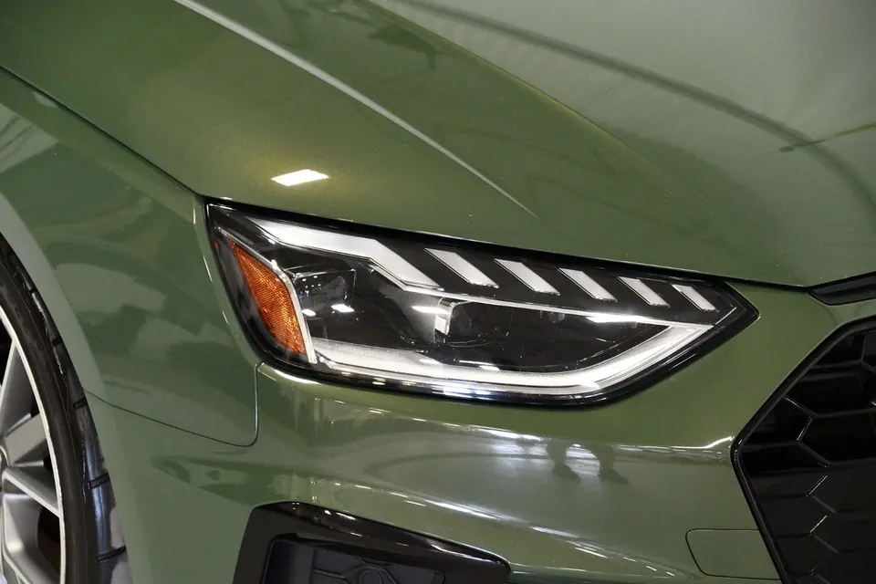 Audi A4 2023 photo 3