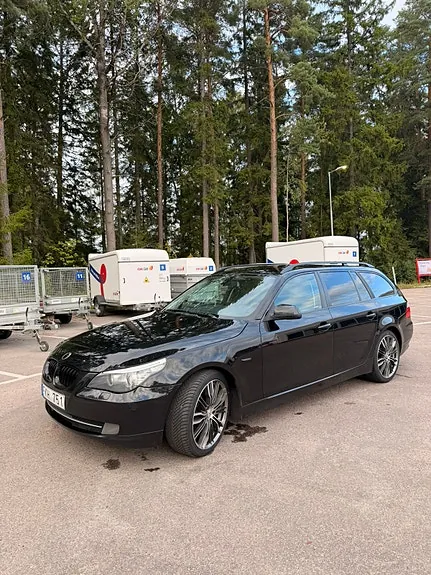 BMW 520D 2010 photo 2