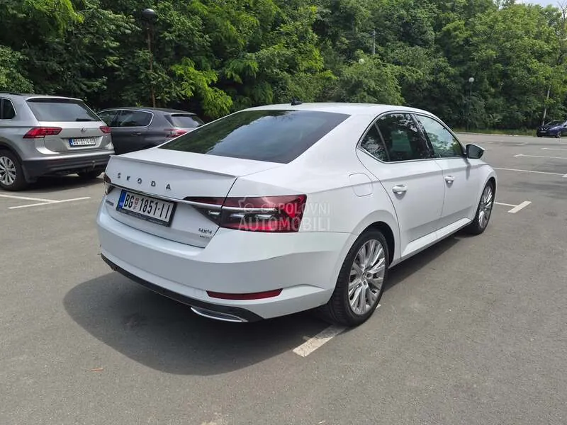 Skoda Superb 2019 photo 3