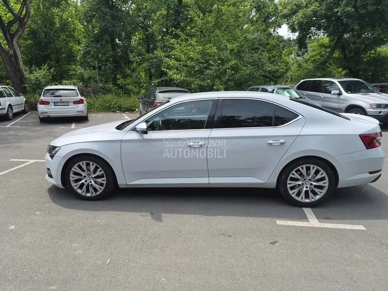 Skoda Superb 2019 photo 5