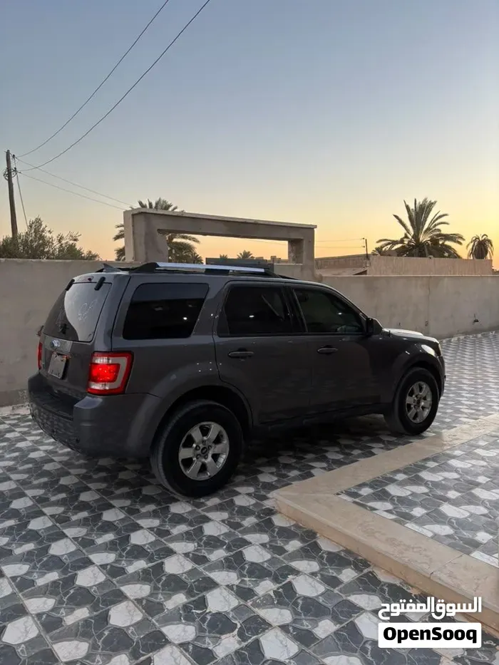 Ford Escape 2011 photo 3