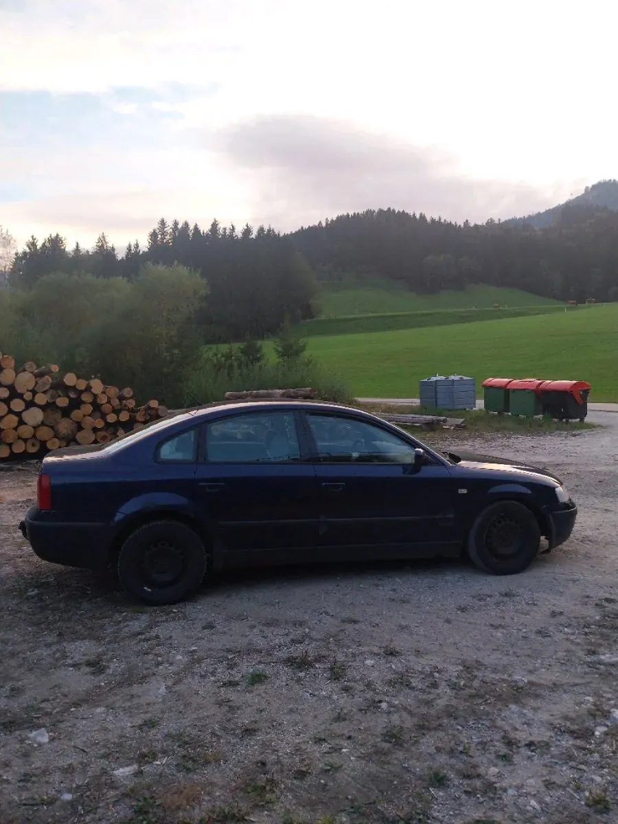Volkswagen Passat 2000 photo 2
