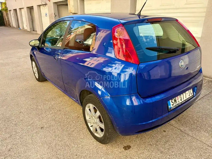 Fiat Grande Punto 2006 photo 5