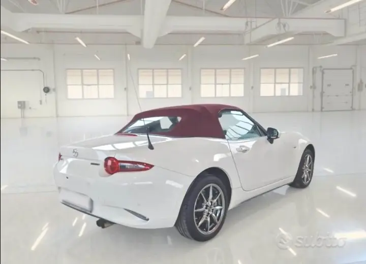 Mazda Mx-5 2022 photo 3