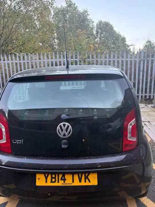 Volkswagen Up 2014 photo 2