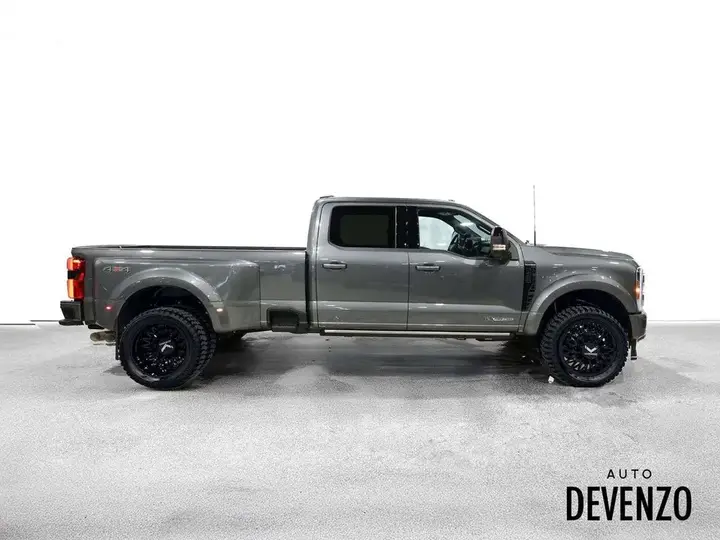 Ford F-450 Super Duty 2026 photo 3