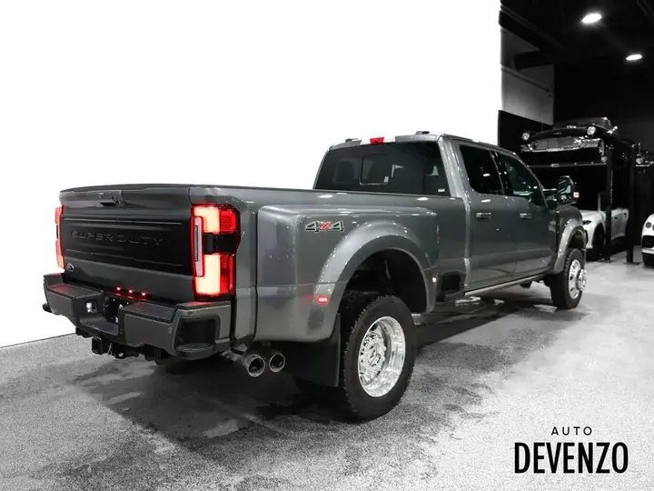 Ford F-450 Super Duty 2026 photo 5