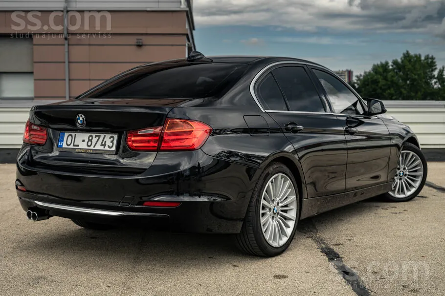 BMW 330D 2013 photo 5